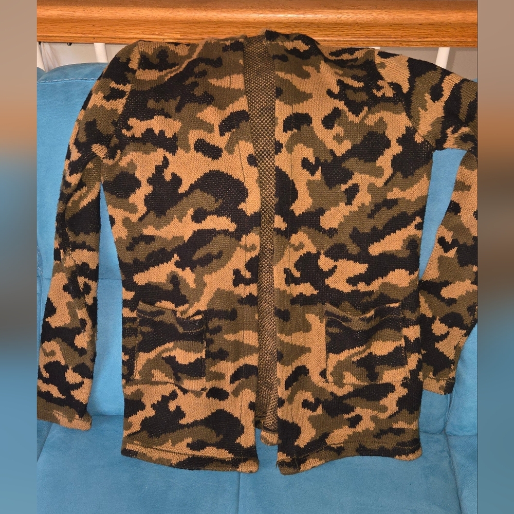 Yoki Camouflage Cardigan Sweater